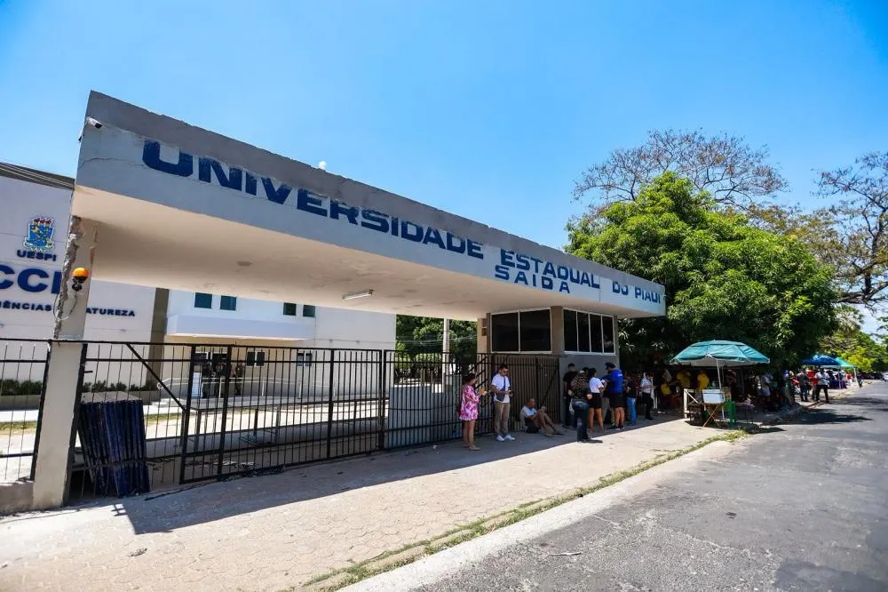 @ Renato Andrade