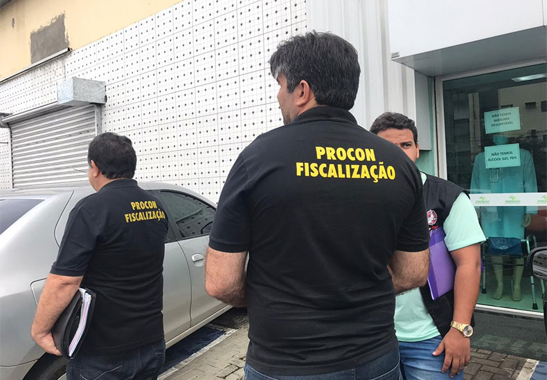 Caixa de máscara está sendo vendida a R$ 189 em Teresina, diz Procon