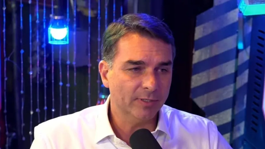 Flávio Bolsonaro tem histórico de envolvimento até com milicianos.