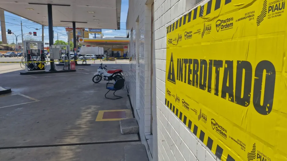 Rede de postos HD é interditada. (Foto: Marcos Teixeira)