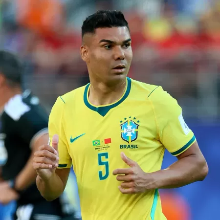 Casemiro em ação durante Brasil x Marrocos, duelo da Copa do Mundo | Imagem: Richard Sellers/Sportsphoto/Allstar via Getty Images