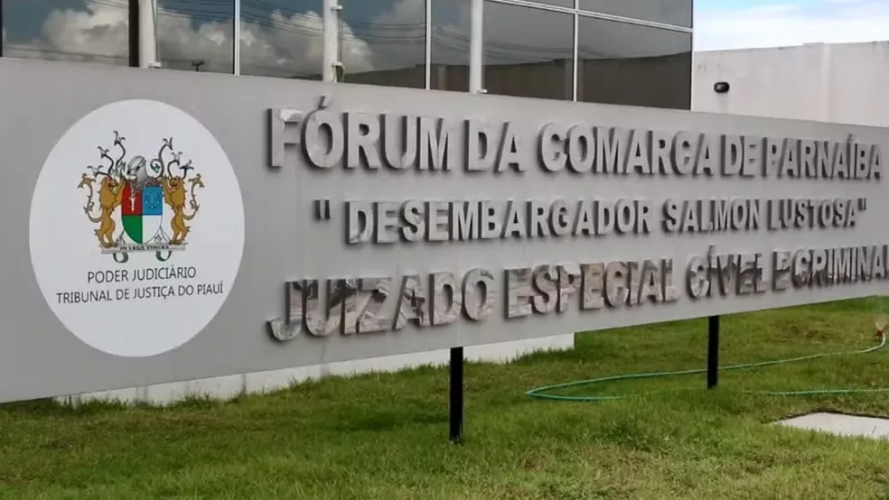 Fórum da Comarca de Parnaíba — Foto: Kairo Amaral