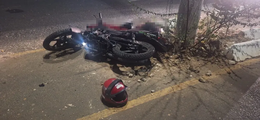 Acidente aconteceu na manhã desta segunda-feira (17). (Foto: reprodução)