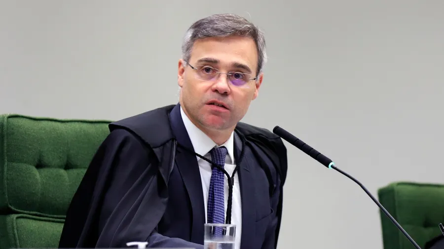 Mendonça diz que fumou, mas não tragou Vorcaro