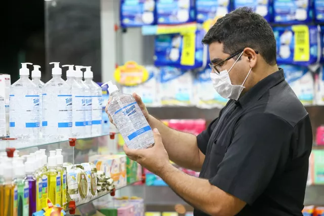 Procon autua empresa pela venda de máscaras a R$ 189; 16 foram multadas