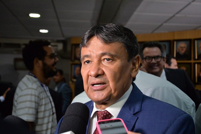 Governador cobra investimentos e equipamentos prometidos por Bolsonaro