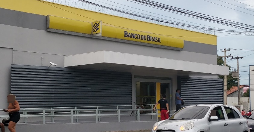 Duas pessoas são baleadas após briga por fila de banco em Teresina