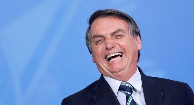 Bolsonaro cria o caos para se manter no poder
