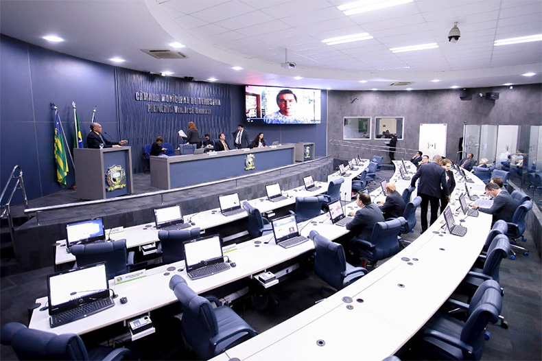Câmara aprova empréstimo de R$ 30 milhões, mas vereadores pedem vista