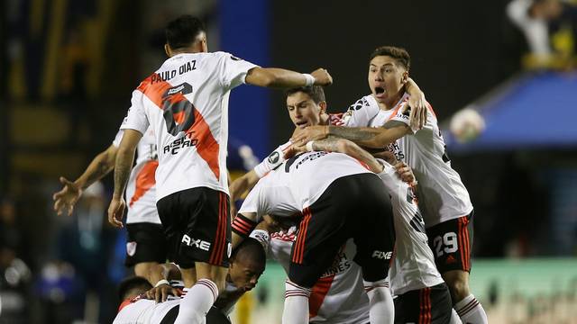 River perde para o Boca, mas segue à final da Libertadores