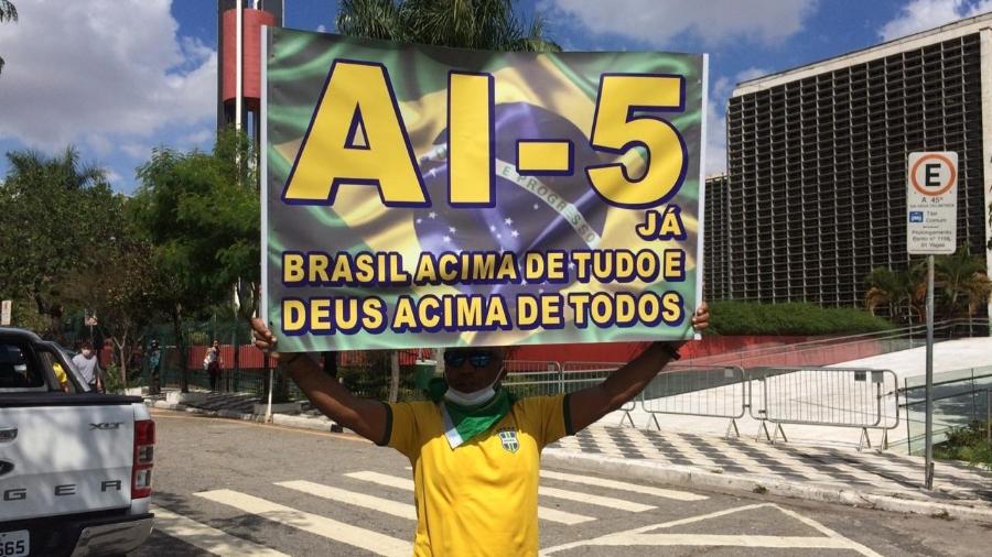Bolsonaro é incapaz de proteger vida, emprego e democracia