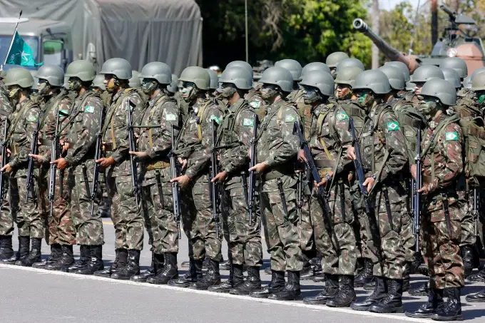 Exército admitiu que revogou portarias para atender à 