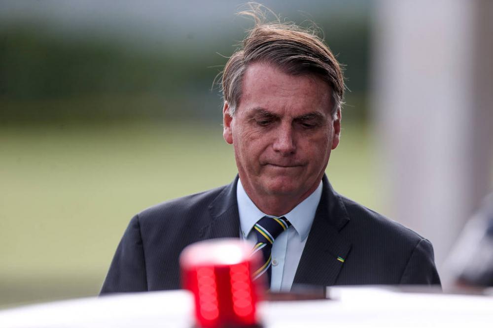 Bolsonaro ameaça demitir ministro que não ceder cargos para centrão