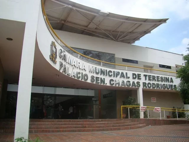 Câmara Municipal de Teresina retoma atividades presenciais após 37 dias fechada