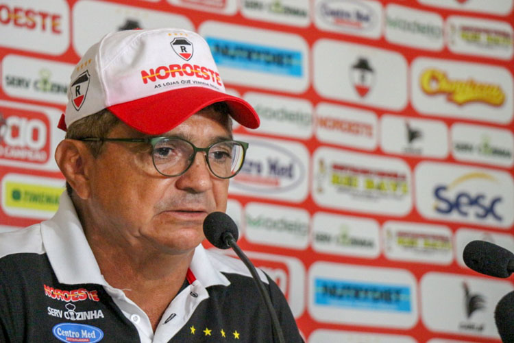 River tenta trazer Flávio Araújo em junho; Felipe Barros deixa o time