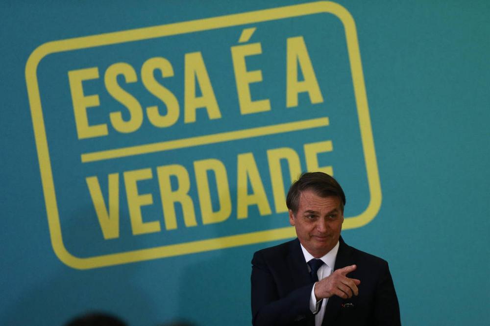Governo Bolsonaro fez publicidade em sites de jogo de azar e fake news