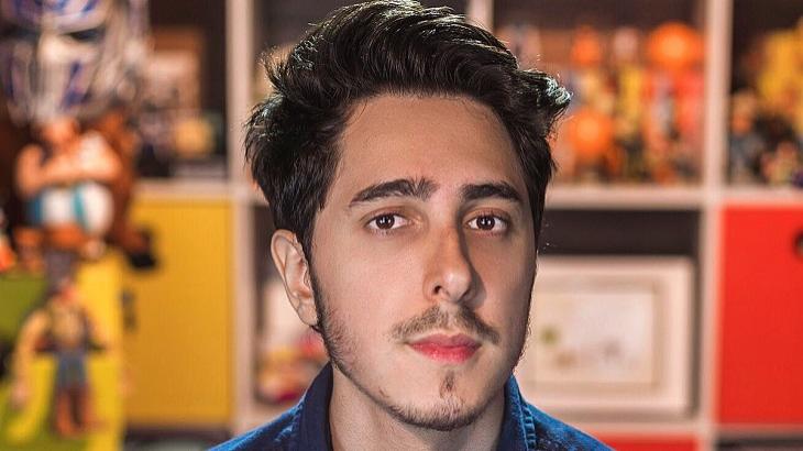 YouTube bloqueia, e Felipe Castanhari surge em site pornô 