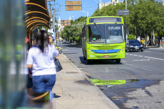 Greve no transporte inicia hoje e carros cadastrados darão suporte 