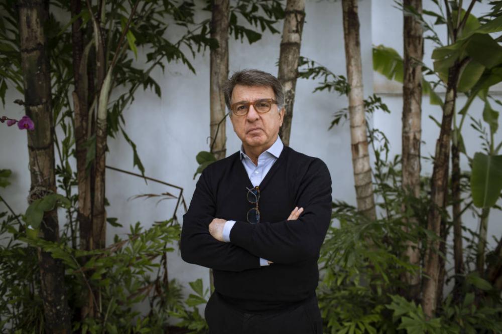 PF avisou Flávio Bolsonaro de que Queiroz seria alvo, diz ex-aliado