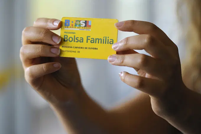 Governo suspende atualizações nos cadastros do Bolsa Família