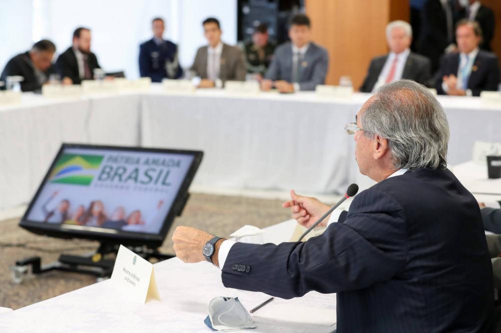  Paulo Guedes (Economia) durante a reunião ministerial de 22 de abril - Marcos Corrêa-22.abr.20/Divulgação Presidência 