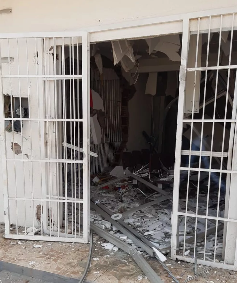 Criminosos explodem terminal do Bradesco em Alagoinha do Piauí
