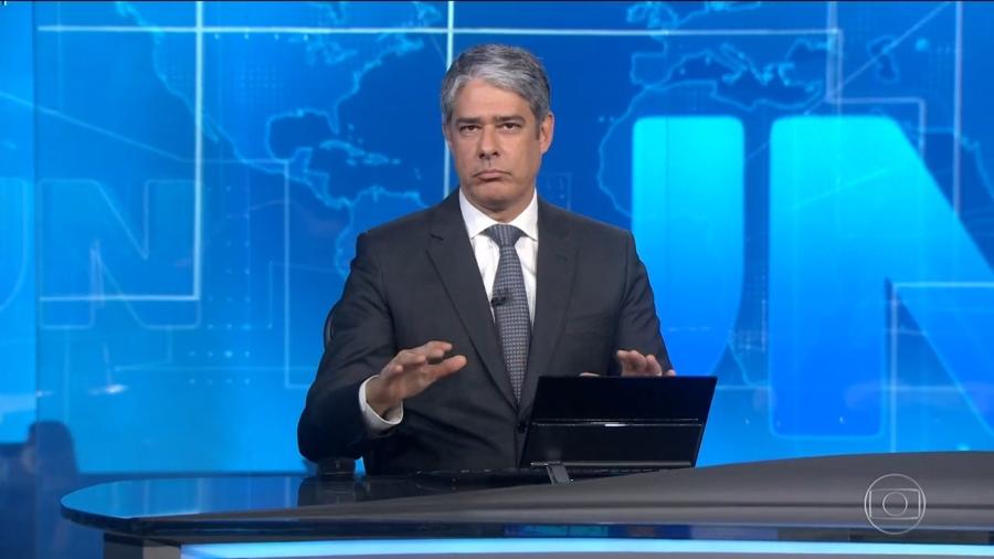 Bonner faz mímica para falar de terraplanista alvo de operação da PF