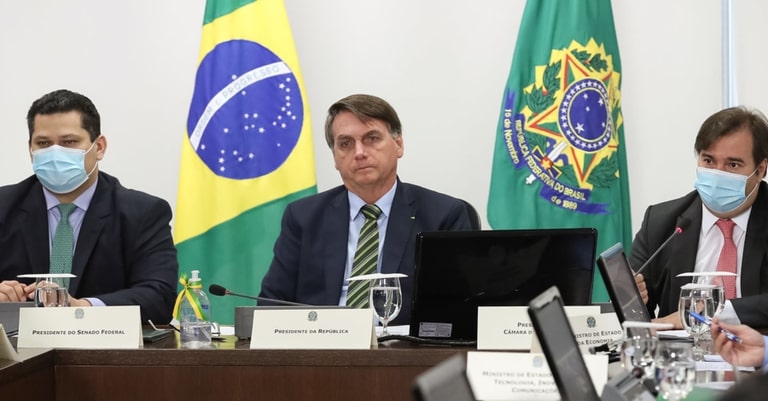 Bolsonaro distribui R$ 6,2 bilhões em emendas para fugir do impeachment