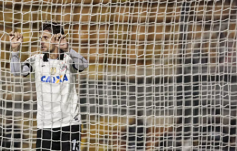 Diretor do Corinthians detona Paulo André: 