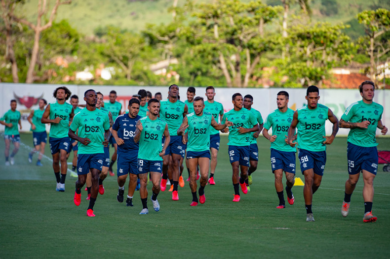 Flamengo terá reunião para discutir salários com jogadores 