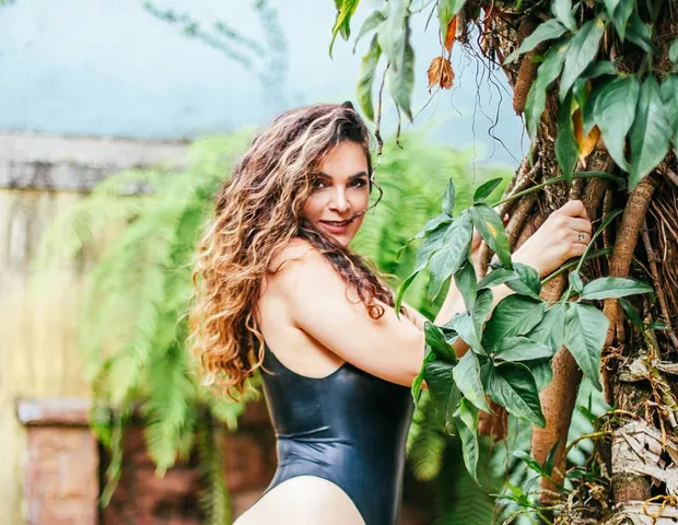 'Pessoalmente era magra e feia', analisa Ambiel, musa dos anos 90