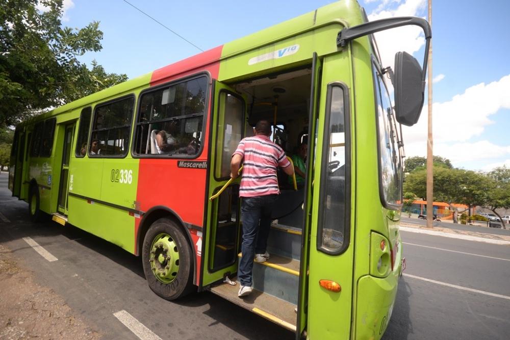 Após protesto, frota de ônibus é reduzida em 40% na zona Sudeste