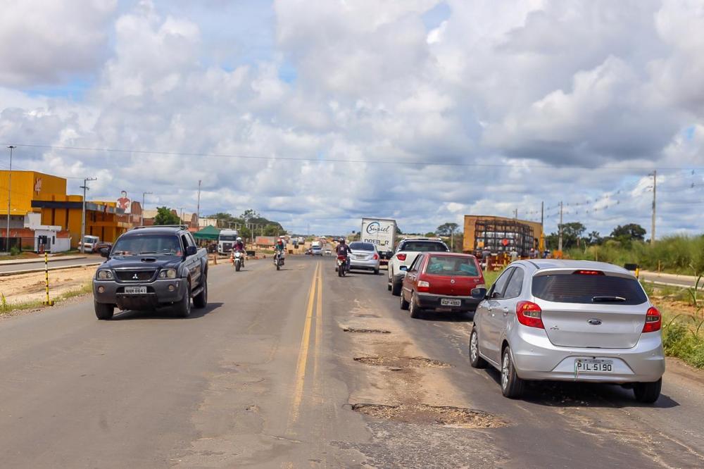 DER quer autorização para consertar trechos das BRs em Teresina