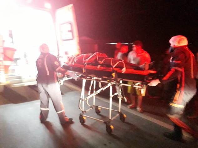 Acidente entre motocicletas deixa quatro pessoas feridas na BR-343