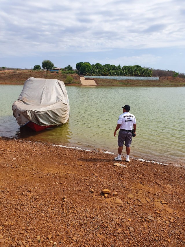 Casal colidiu com uma lancha parada durante acidente na Barragem de Bocaina — Foto: Divulgação/Marinha do Brasil 