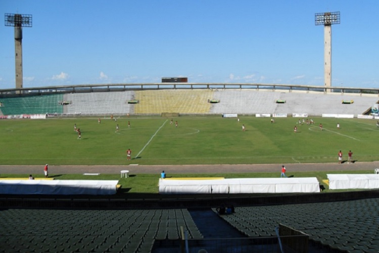 Dúvidas sobre datas e estádios para a volta do futebol Piauiense