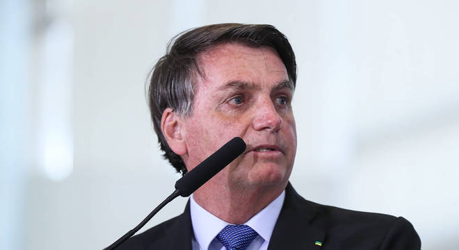  Bolsonaro veta proposta que suspende inclusão de nome no SPC 