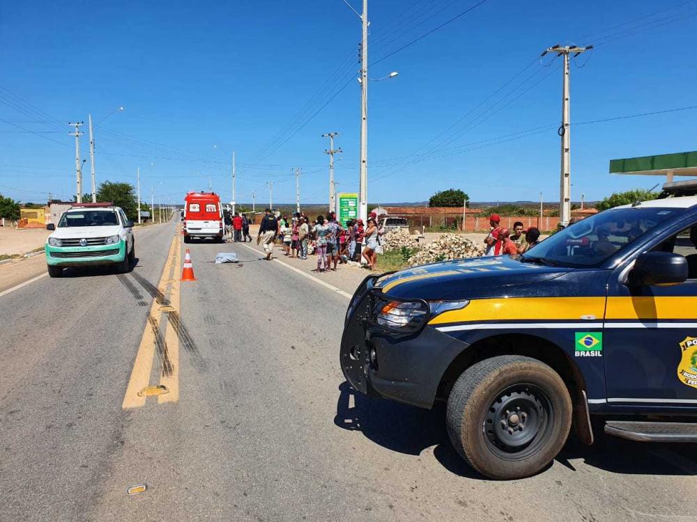  Homem morre após ser atropelado por carreta na rodovia BR-407 em Jaicós/PI 