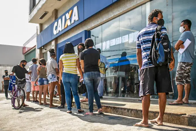 Auxílio emergencial: outras 2 milhões dependem de reanálise pelo Ministério da Cidadania (Bruna Prado/Getty Images) 