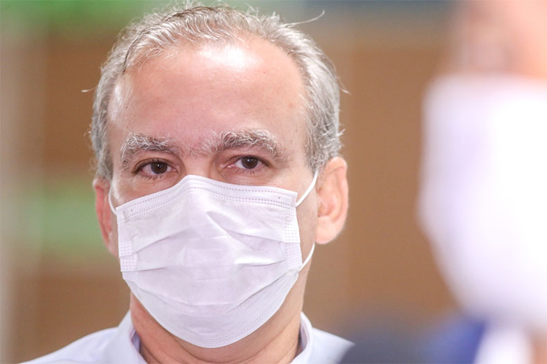 Prefeito de Teresina assina decreto de retomada das atividades