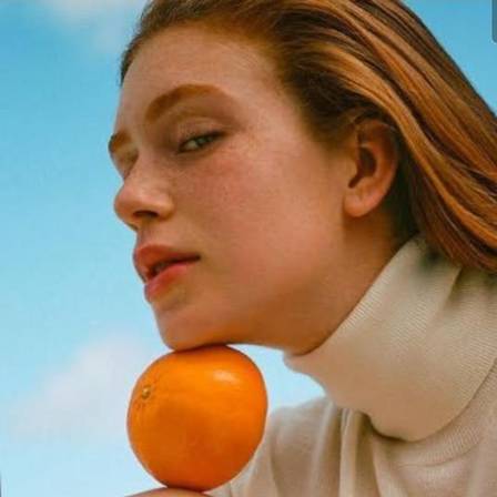Sucesso no Instagram, Marina Ruy adota tom ácido no Twitter