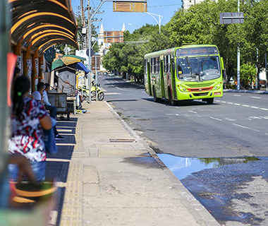 Após quase dois meses, ônibus voltam a circular em Teresina