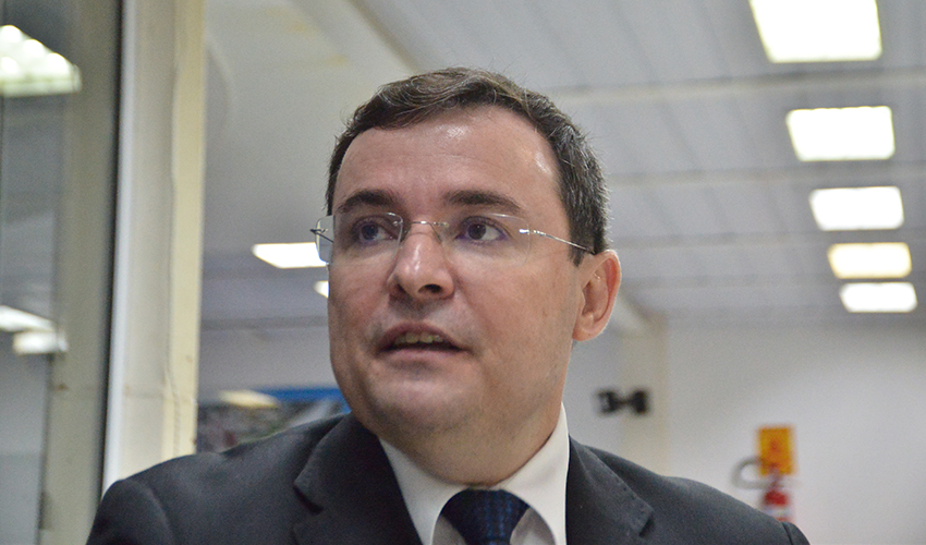 Após anunciar pré-candidato, PT abre diálogo com outros partidos