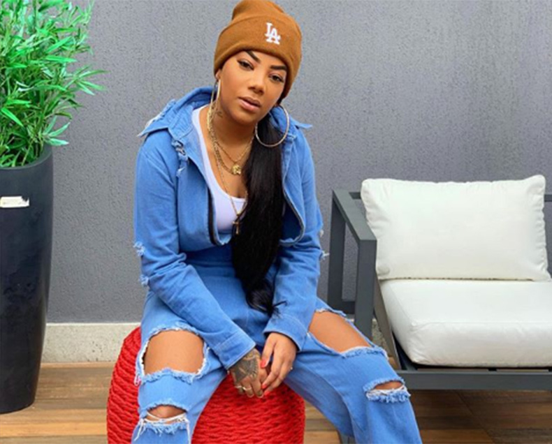 Ludmilla tem problema com silicone e passa por cirurgia