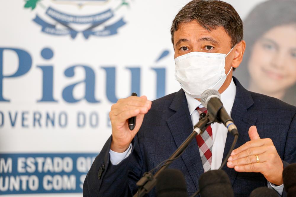 Wellington diz que transmissão da covid-19 está em queda no Piauí
