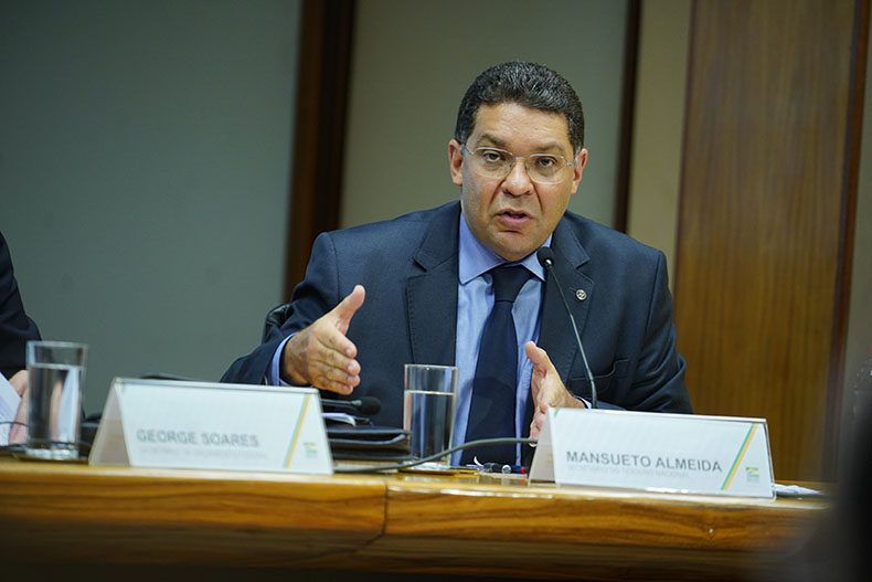 Piauí é um dos 12 estados que poderia pedir emergência fiscal, diz Ministério