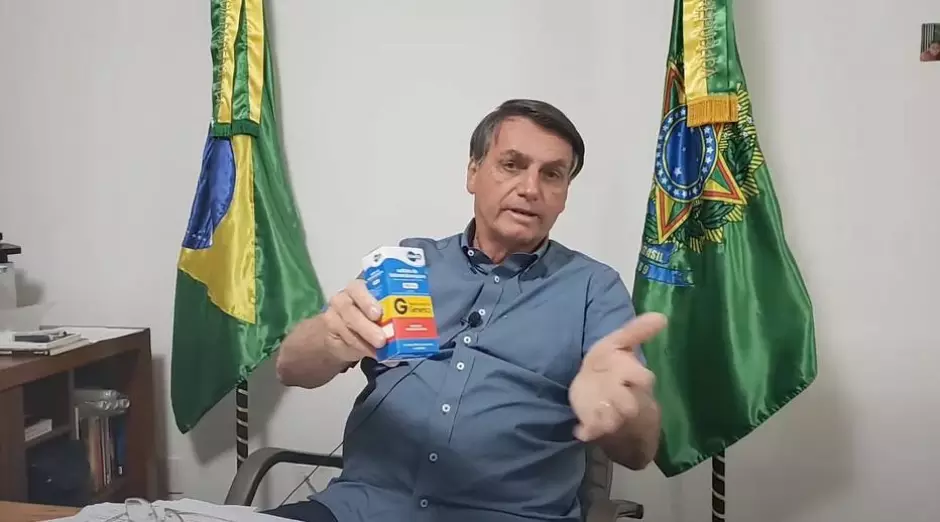 Bolsonaro defende uso de remédios sem orientações da bula