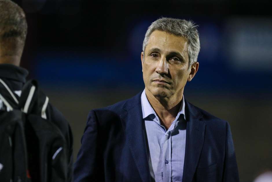 Presidente do Vasco detona árbitro de jogo contra Palmeiras