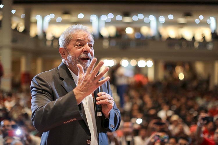Justiça manda soltar o ex-presidente Lula após 580 dias preso