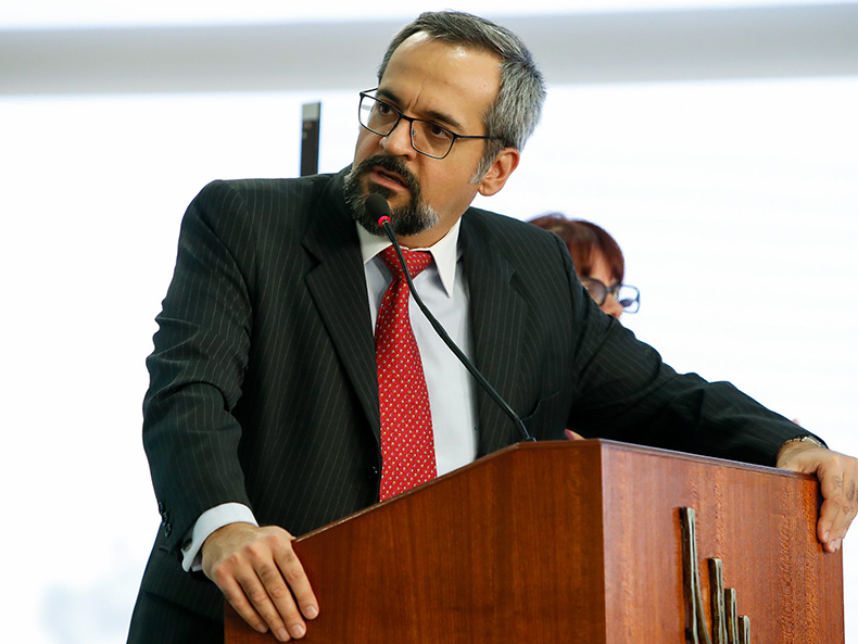 Após 40 dias nos EUA, Weintraub é confirmado diretor no Banco Mundial 